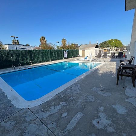 The Dixie Orange County Hotel Стантън Екстериор снимка