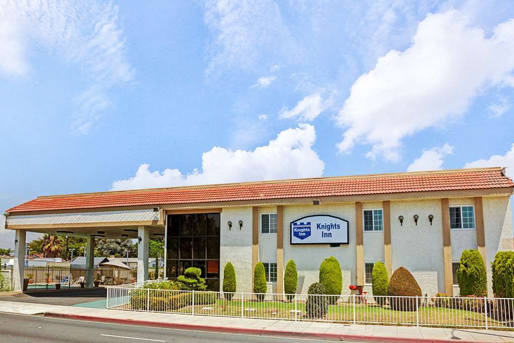 The Dixie Orange County Hotel Стантън Екстериор снимка
