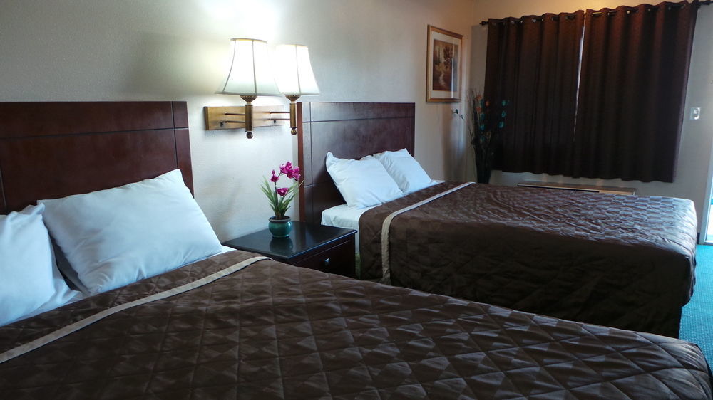 The Dixie Orange County Hotel Стантън Екстериор снимка
